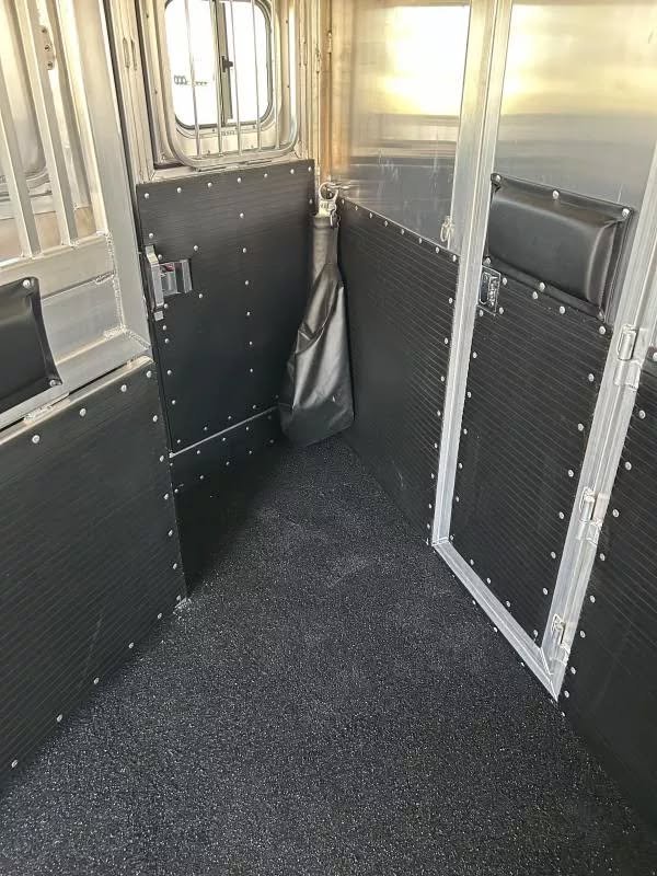 4 horse trailer platinum used