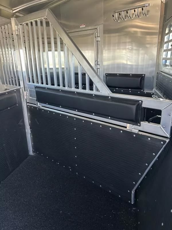 4 horse trailer used platinum