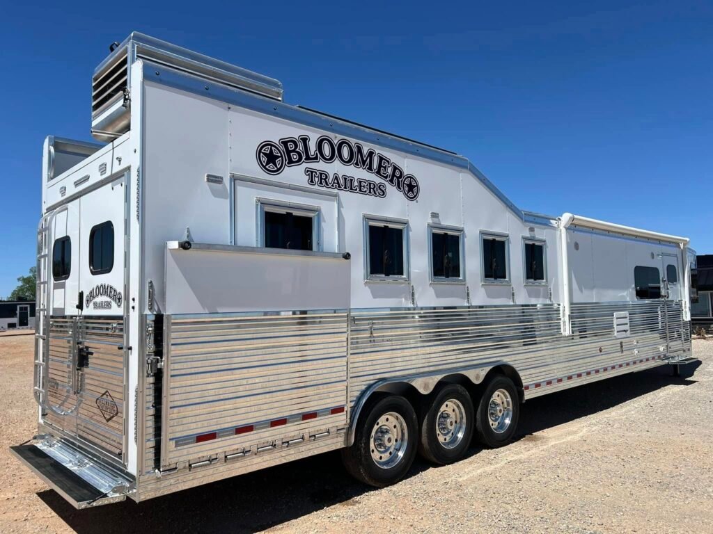 used 2 horse bumper pull bloomer trailer