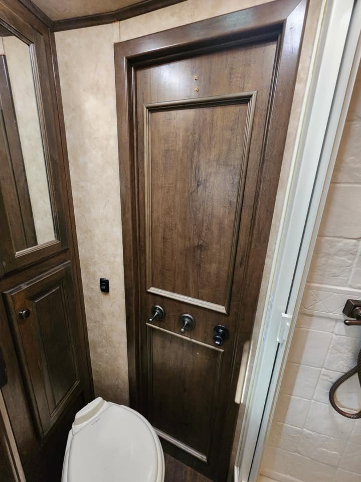 2021 Sundowner Santa Fe Horse Trailer, 4H and Living Quarters Horse Trailer - Image 16