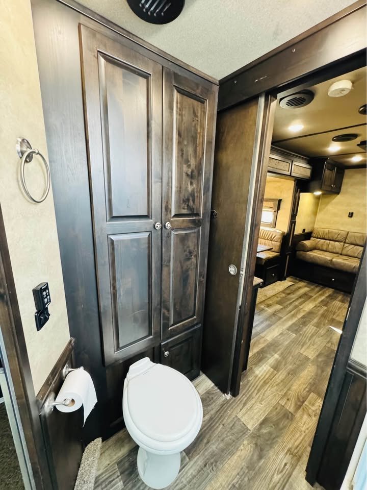 2021 Merhow Next Generation 3 horse trailer - Image 7