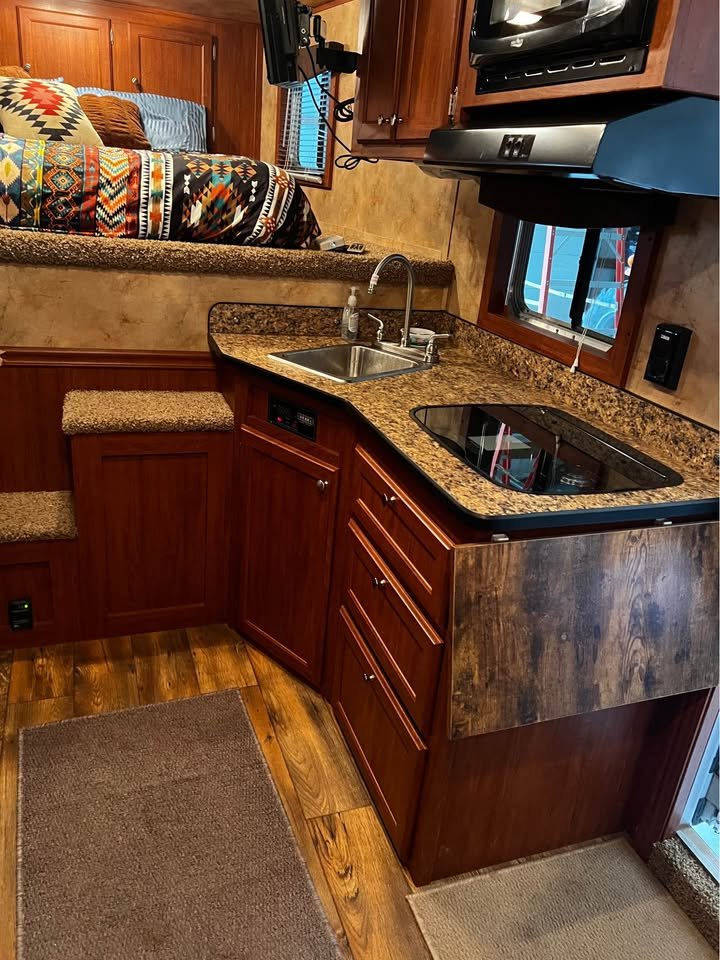 2016 Exiss Stock with Living Quarters Horse Trailer - Image 2