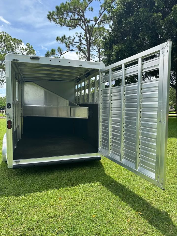 Close up of the Exiss drop-down feed doors with heavy-duty bars for maximum airflow.