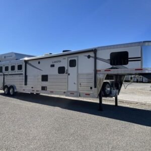4 horse side load gooseneck with living quarters