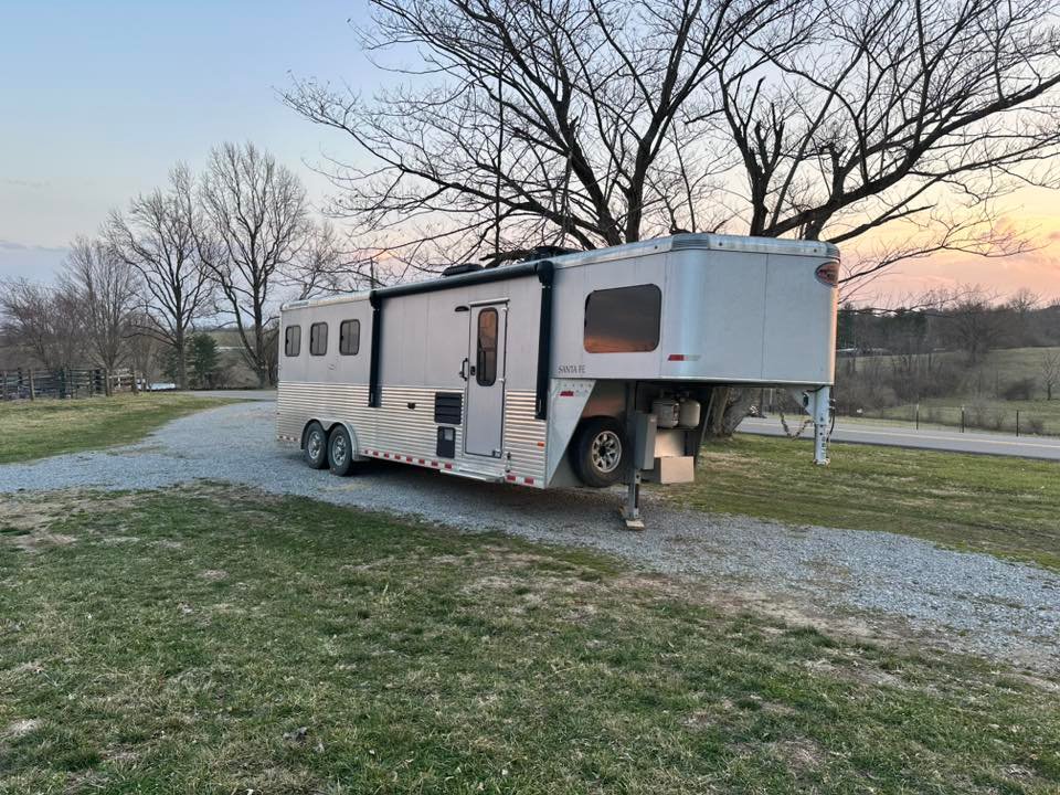 2019 sundowner santa fe 3 horse for sale