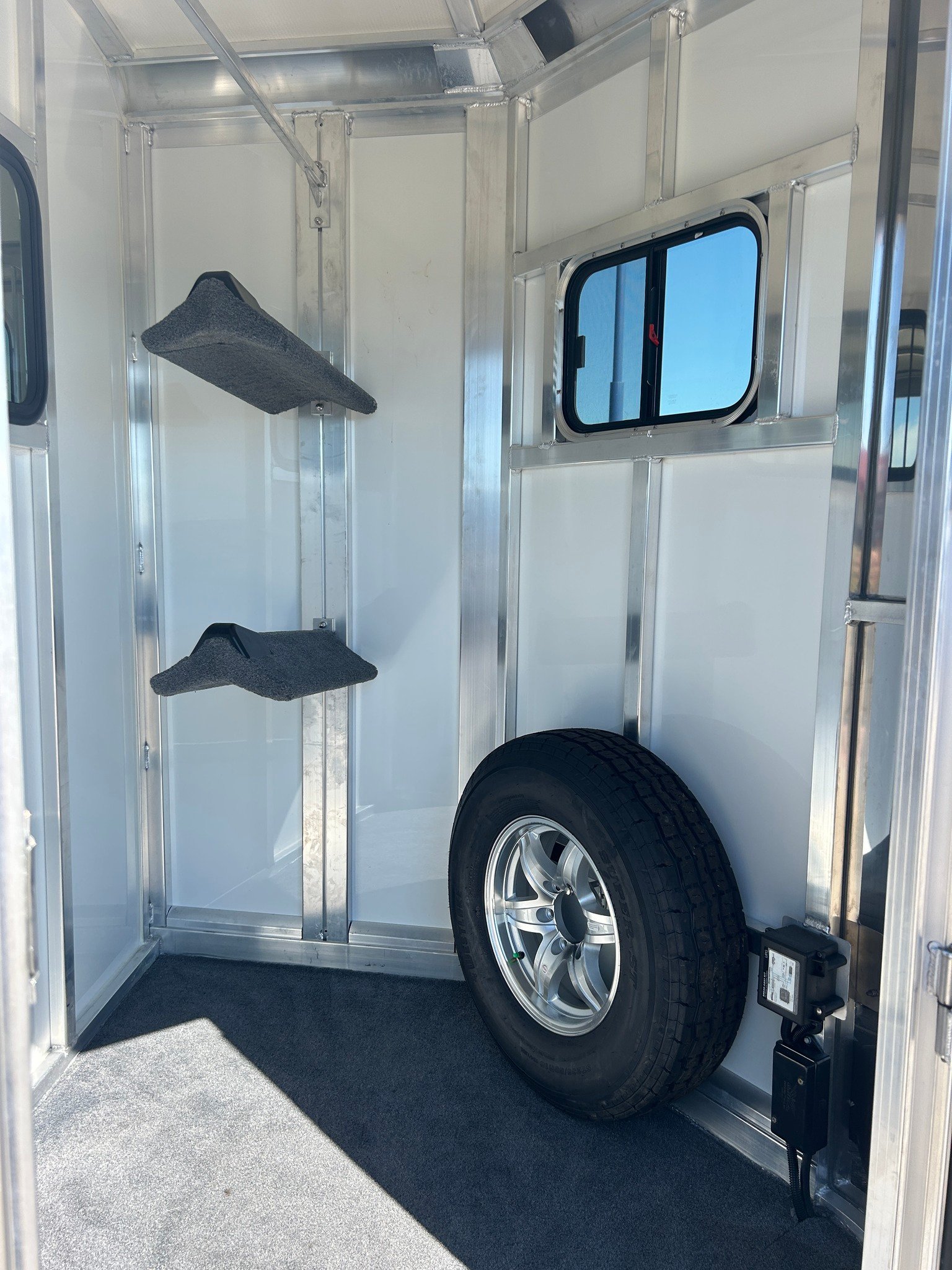 2022 Cimarron NorthStar Bumper Pull Horse trailer - Image 13