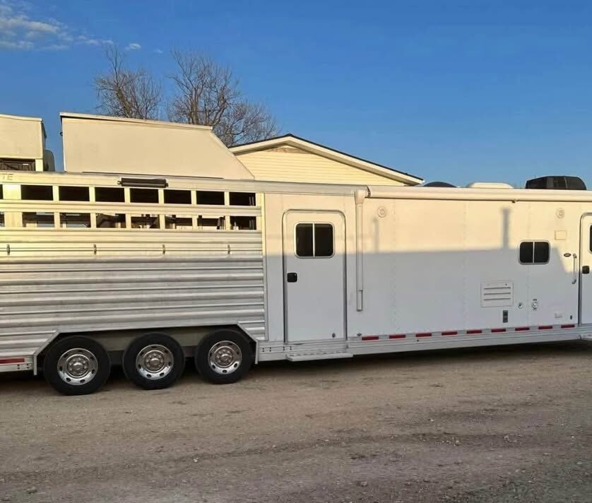 featherlite stock trailer dealers