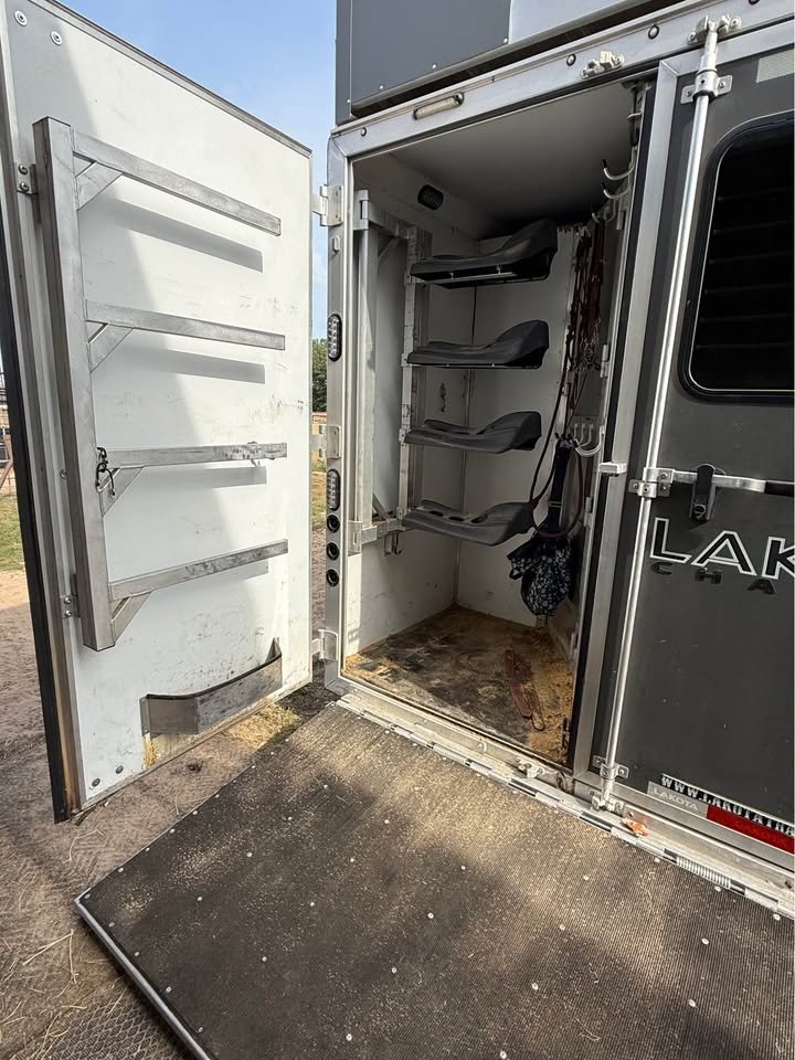 lakota big horn horse trailer for sale