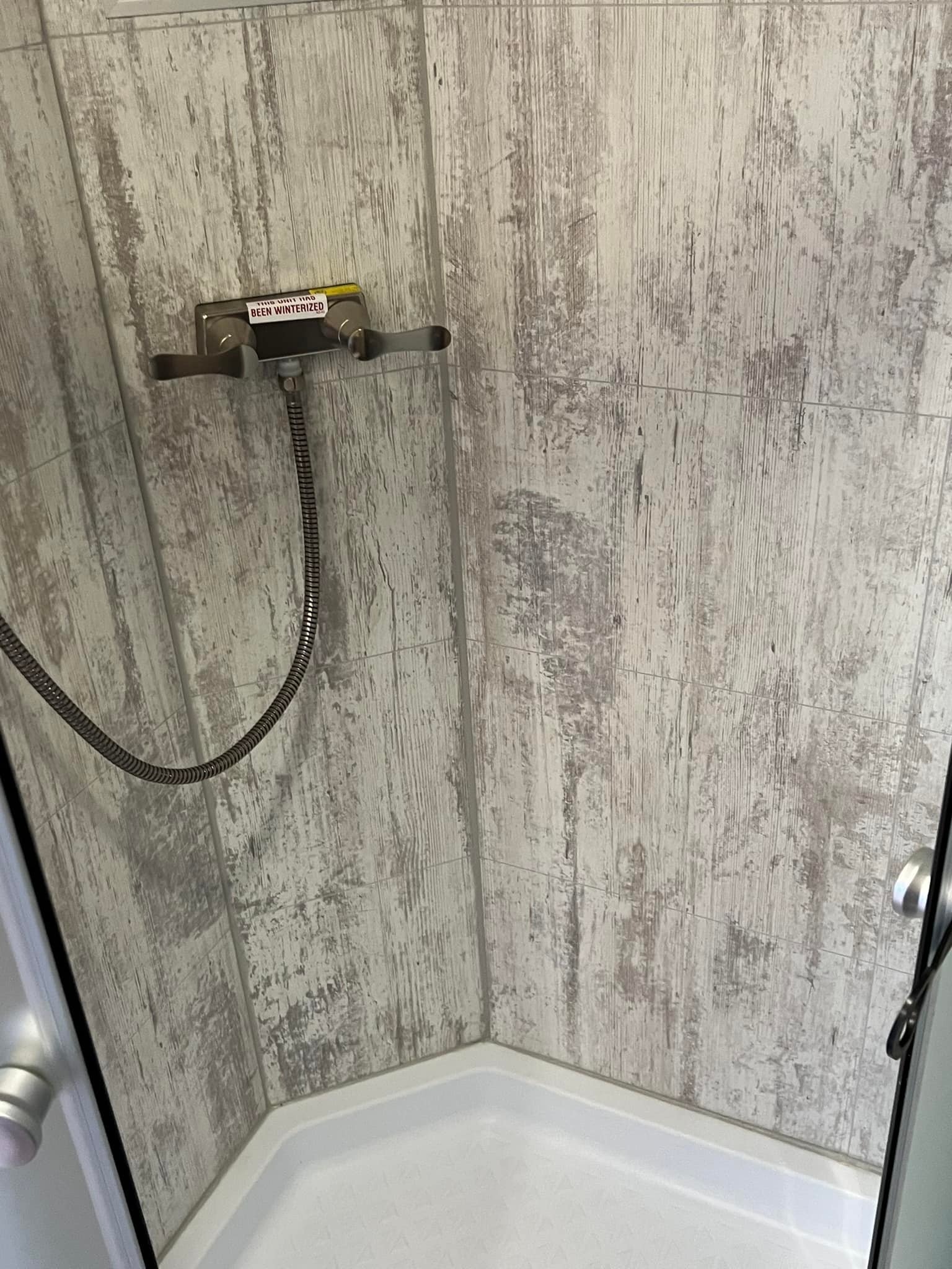 2024 Shadow Pro Series Horse Trailers, 4H QL - Image 4