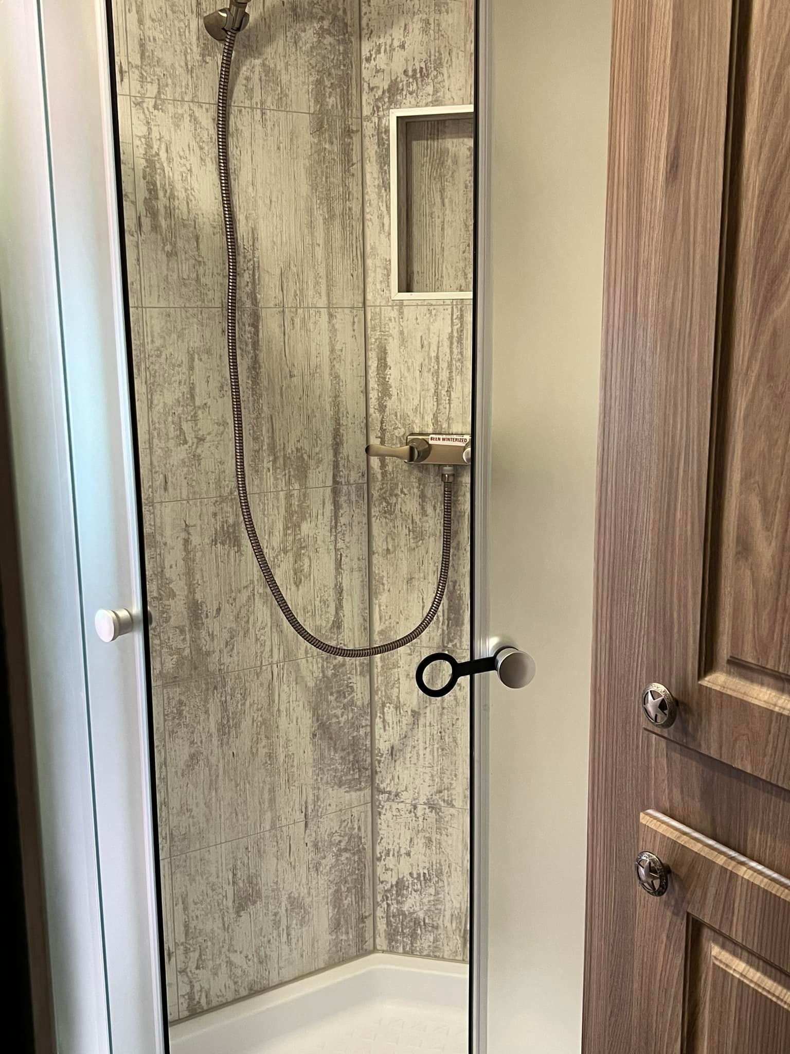 2024 Shadow Pro Series Horse Trailers, 4H QL - Image 6