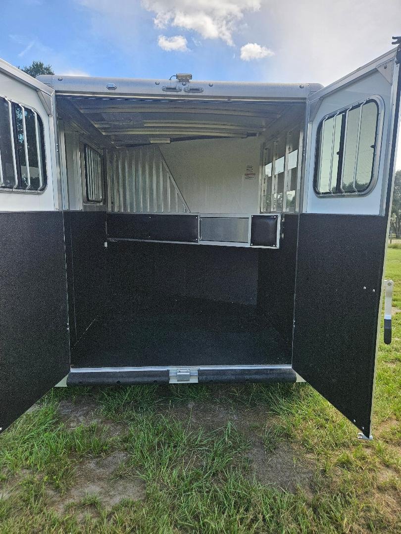 sundowner 2 horse trailer for sale