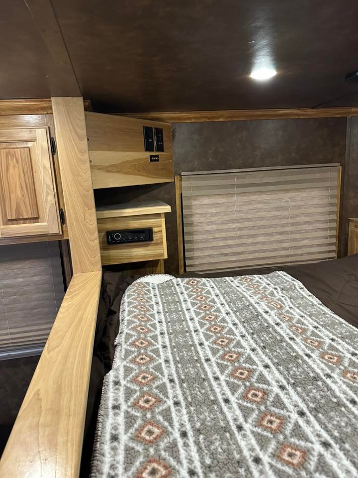 sundowner santa fe 3 horse trailer for sale