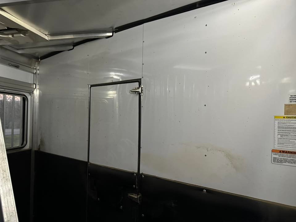 sundowner santa horse trailer for sale