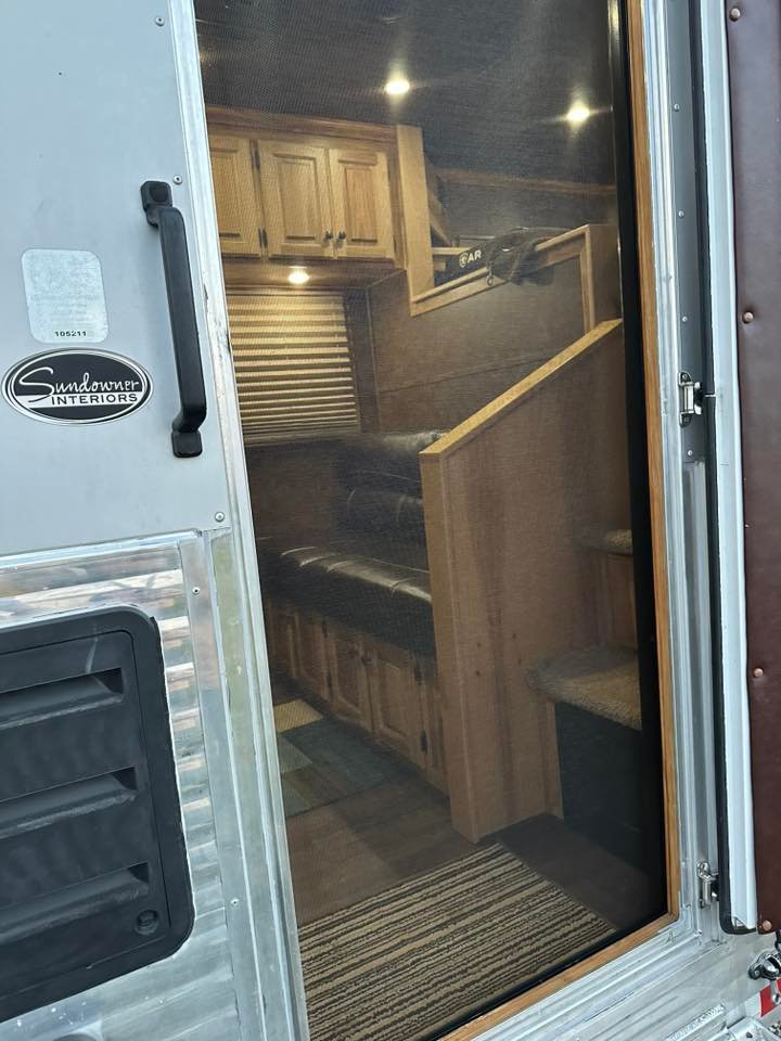 used 2019 sundowner santa fe for sale