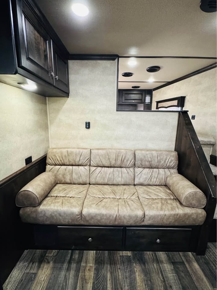 2021 Merhow Next Generation 3 horse trailer - Image 5