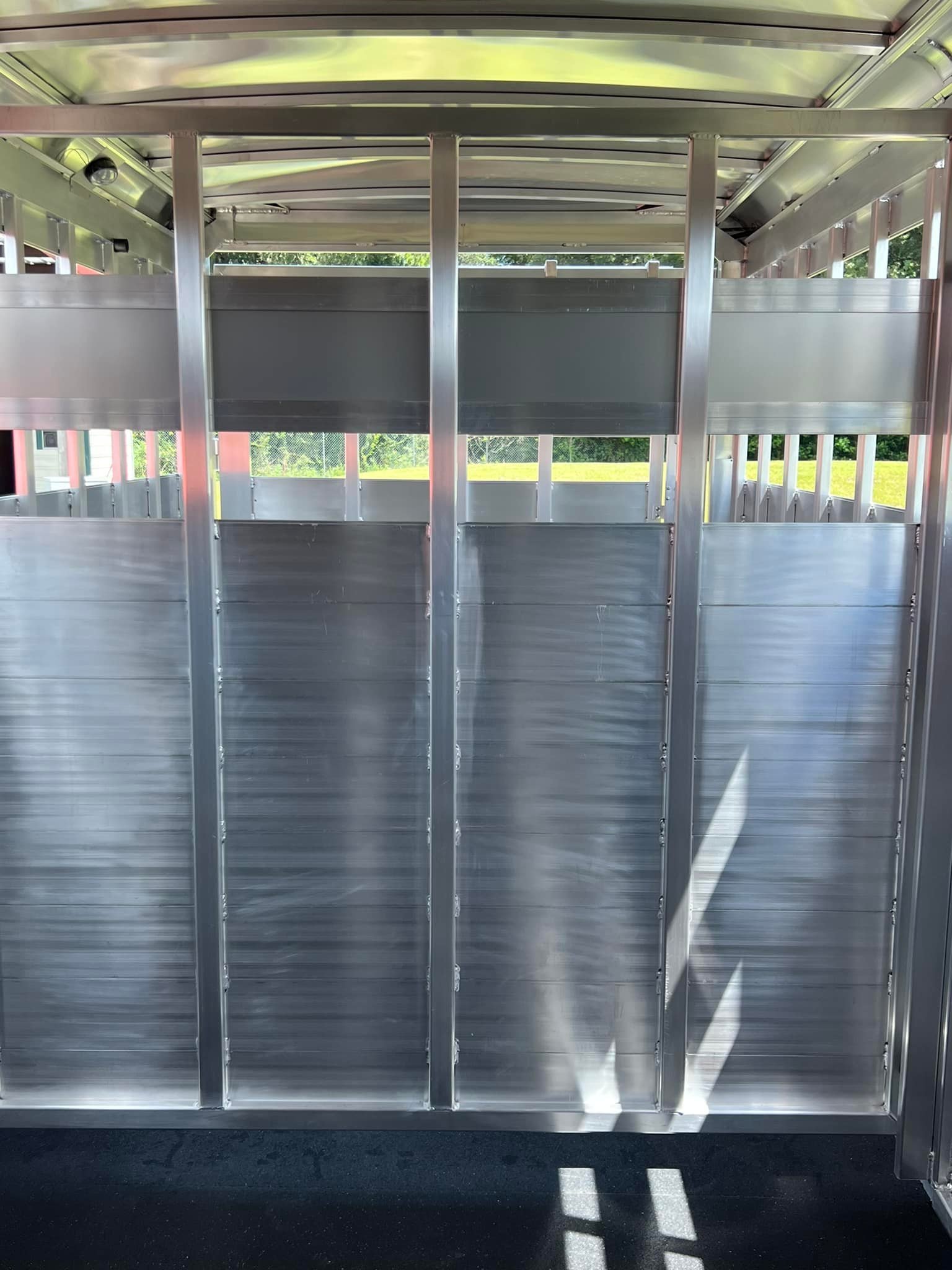 2024 Shadow Pro Series Horse Trailers, 4H QL - Image 9